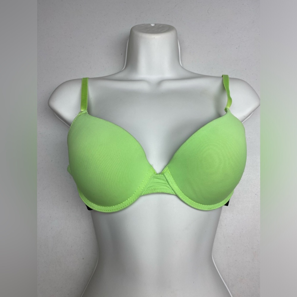 JC LIME Push-up, 34B. *P1034